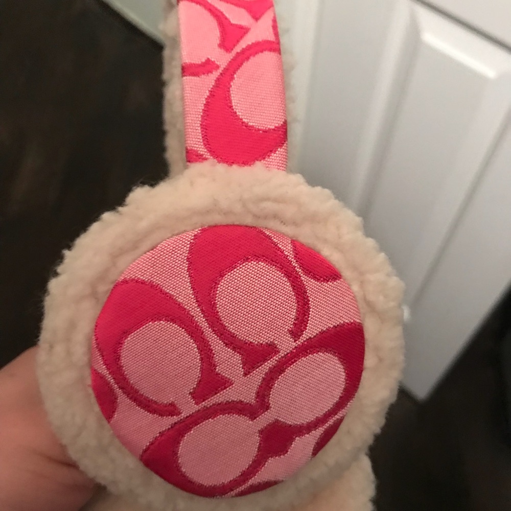 Ear muffs
